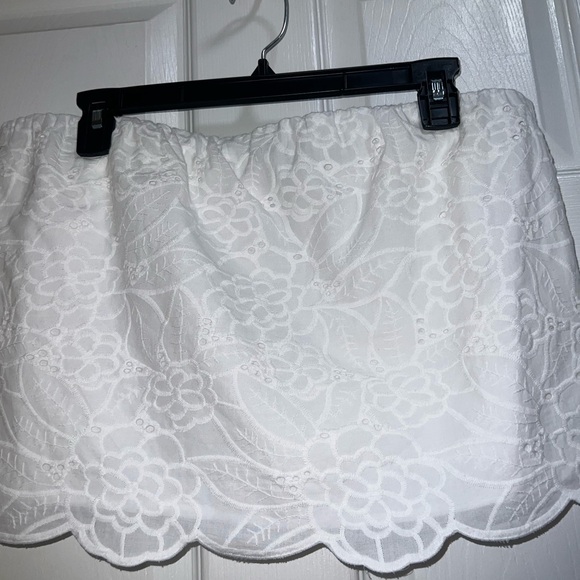 White Floral Lace Skirt - Picture 1 of 3